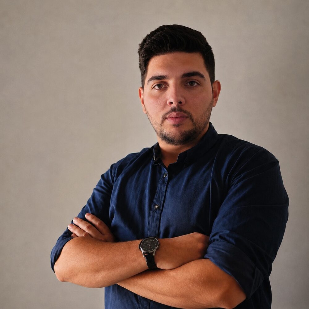 Gastón Machado, Escribano Público