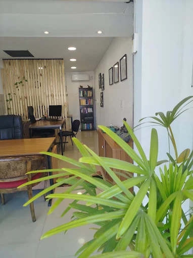 Sala de trabajo del estudio notarial